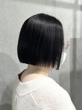 ルイ(ROUIS produced by LUCK 津田沼) ROUIS 津田沼 暗髪ヘイリーボブ×あごラインボブ