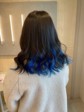 シダ(sida SAIIN) 【西村】20代30代髪質改善ブルーインナーカラー