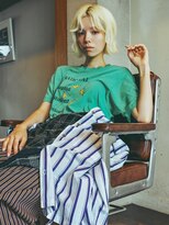 バーノン(VERNON) WAVY BLONDE【VERNON】058-262-3611