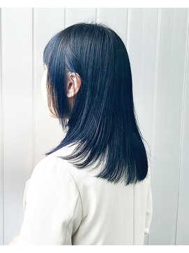 ジュリエッタ(giulietta) ウルフ×ネイビーブルー×ブリーチカラー