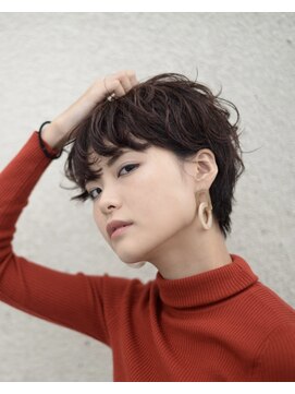 キリオム(KIRIOM) ショートパーマ
