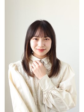 エクリ 麻布十番(equri) インナーカラーのレイヤーミディ