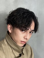 フィフス トウキョウ (fifth TOKYO)&nbsp;センターパートツイストスパイラルパーマメンズマッシュパーマ