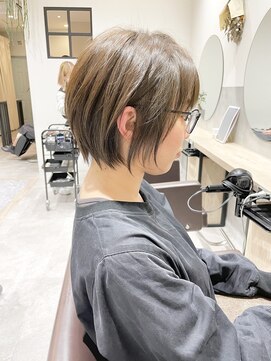 トマト(TOMTO) 【YUYA】大人ショート_丸みショート_耳掛けショート
