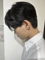 ヒュイル バイ ニアウ(Hwyl by Niau)&nbsp;メンズマッシュセンターパートスパイラルパーマニュアンスパーマ