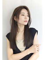 オグジュアリー 表参道(aux.)&nbsp;雰囲気ある自然体なレイヤースタイル