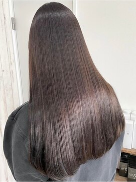 アトレ 福岡大名店(attrait) 透明感のあるブラウンロング × 丁寧なケアで叶える艶髪