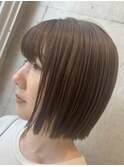 切りっぱなしBOB×オリーブベージュ