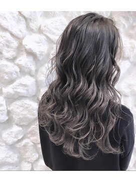 モアナ バイ ヘッドライト 沖縄東崎店(Moana by HEADLIGHT) Moana東崎#グラデーションカラー#グレージュ