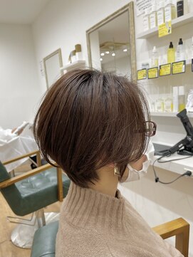 アクルヘアーバイテソロ(AKUR hair by tesoro) 大人ショート