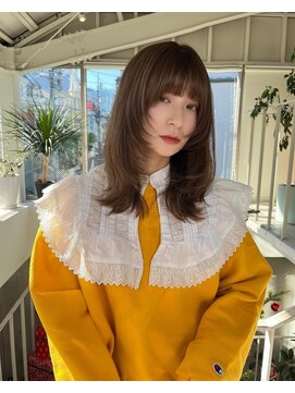 アクアオモテサンドウ(ACQUA omotesando) △ウルフカットレイヤーカットブリーチありミルクティーベージュ