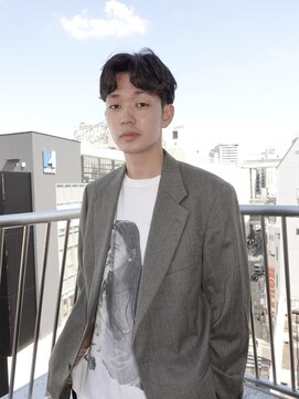 スタニング 渋谷(STUNNING.) ニュアンスパーマ/メンズカット/センターパート/渋谷