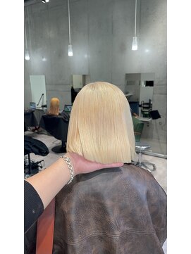 モニカ(MONIQA) ブロンド