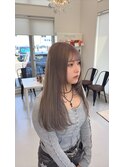 【ミルクティーグレージュ】