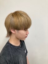 コニ(Coni)&nbsp;ウルフカット×ベージュカラー