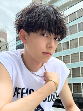 オグジュアリー 表参道(aux.) 20代30代メンズツイストパーマ束感トラッドオシャレ感ショート