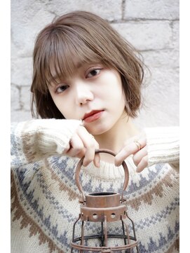 カライングドゥ(ing deux) 大人可愛い20代30代40代黒髪前下がりショートボブ丸みショート◎