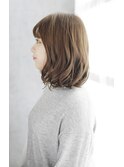 大人ガーリーミディアムレイヤー似合わせカットダークアッシュ15