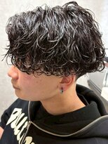 ディスイズバーバーフォース(THIS IS BARBER 4th)&nbsp;ニュアンスパーマ 刈り上げ ツーブロックマッシュ 束感  20代