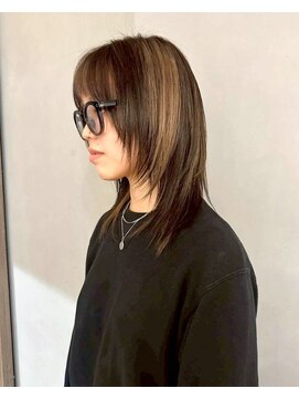 シーン バイ ラッド(SCENE by RAD) 軽やかレイヤーショートボブで小顔効果抜群小顔盛り大人可愛い