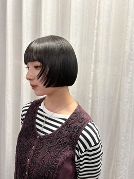 レミー(REMY) 顔まわりレイヤーボブ