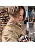 ハイトーンのハンサムショート