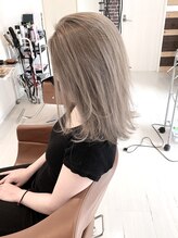 ヘアーデザイン クレオ(CREO) ミルクティーグレージュ