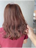 小顔セミウェットウェーブピンクベージュハイライトカラー