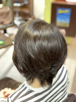 シエルヘアデザイン(CiEL Hair Design)の写真/30代からの髪質改善/白髪染めはCiELの【ヘナカラー】がオススメ★髪に艶を与え、健康的な髪へと変える＊