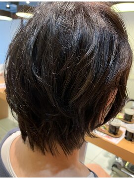 ディア アアルト 本厚木駅前店 20代 30代 40代 50代 アシメショート【ディアアアルト 秀島拓実