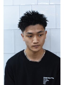 メリケンバーバーショップ コウベ(MERICAN BARBERSHOP KOBE) スーツ短髪ツーブロック束感モテる黒髪シークレットパーマ流行u9