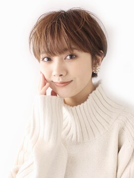 ロビー 表参道(ROBBY) ショートレイヤー／アッシュベージュ／表参道／30代40代50代