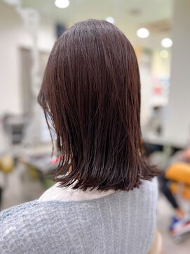 ジラ ヘアアンドメイク(girra HAIR&MAKE) 切りっぱなしボブ