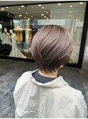 【くびれのあるショートヘア】ハイライトも沿えて