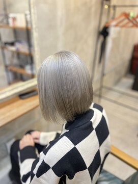ルフレ 新宿歌舞伎町店(Reflet) ダブルカラー/シルバー/髪質改善トリートメント/カット