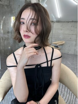 サイン 渋谷(SIGN) 韓国ボブハッシュカットレイヤーカットグレージュブリーチ無し