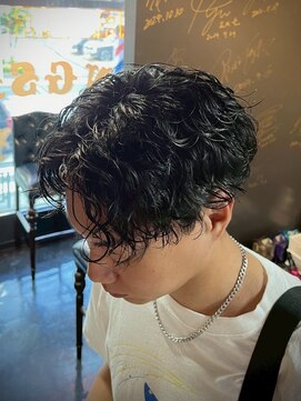 キングスマントーキョー 立川北口店(KINGSMAN TOKYO) アップバング / ツーブロック / スキンフェード 【立川】