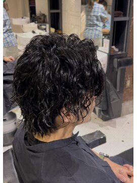 フランクスバーバーザスタンド(Frank’s barber the stand) スペインカール/スパイキーショート/フェザーパーマ飯田橋T