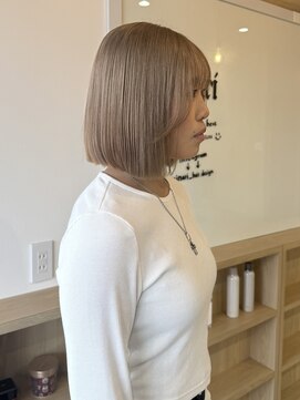 ミナリ(minari) 明るめベージュカラー