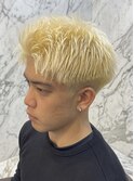 金髪/ハイトーン刈り上げスパイキーショート