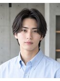 センターパート毛流れパーマニュアンスショート