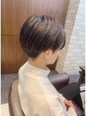 《GRANDLINE友田千栄》マッシュスタイル丸み刈り上げショート