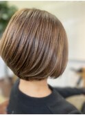 季節感を意識したショートスタイル