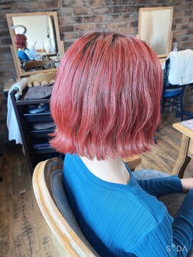 フィル(fil) コーラルレッドカラー