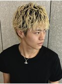 ブリーチカラー波巻きスパイラルパーマメンズパーマ群馬太田眉毛