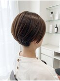 30代40代大人刈り上げ女子前下がり丸みハンサムショートボブ