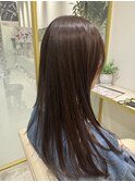 ツヤ感たっぷりナチュラルストレート！