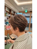 ラメール アヴェダ 西武秋田店(La Melu AVEDA)&nbsp;繊細なハイライト、立体感のある大人ショート