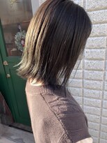 プチメゾントウキョウ(Petit Maison Tokyo)&nbsp;ブルーブラック_切りっぱなしボブ