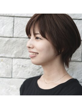 ヘアラボコイル(Hair lab coil) 【HairLab.coil】くびれショート×ツヤ感ピンクブラウン